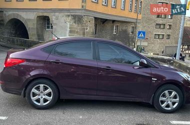 Седан Hyundai Accent 2012 в Ужгороді