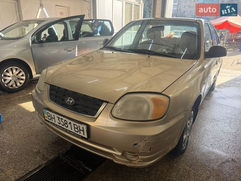 Hyundai Accent 2004