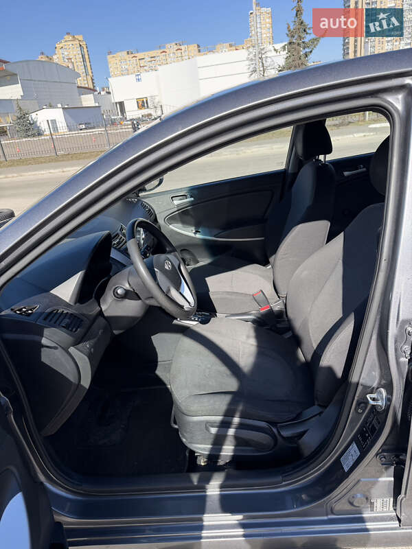 Седан Hyundai Accent 2011 в Киеве