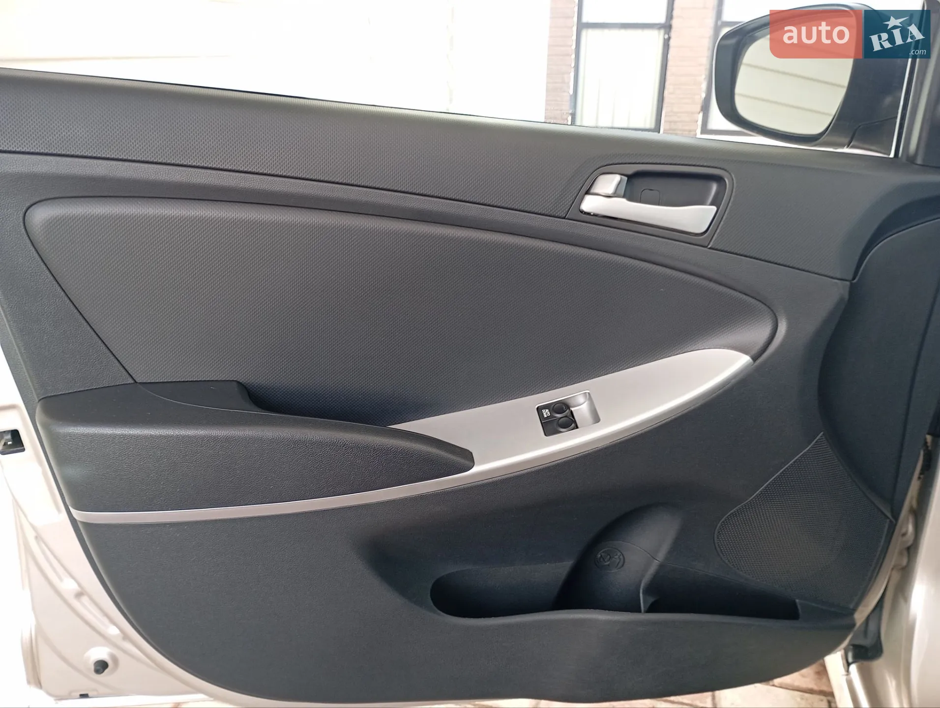 2011 Hyundai Accent - мініатюра 29