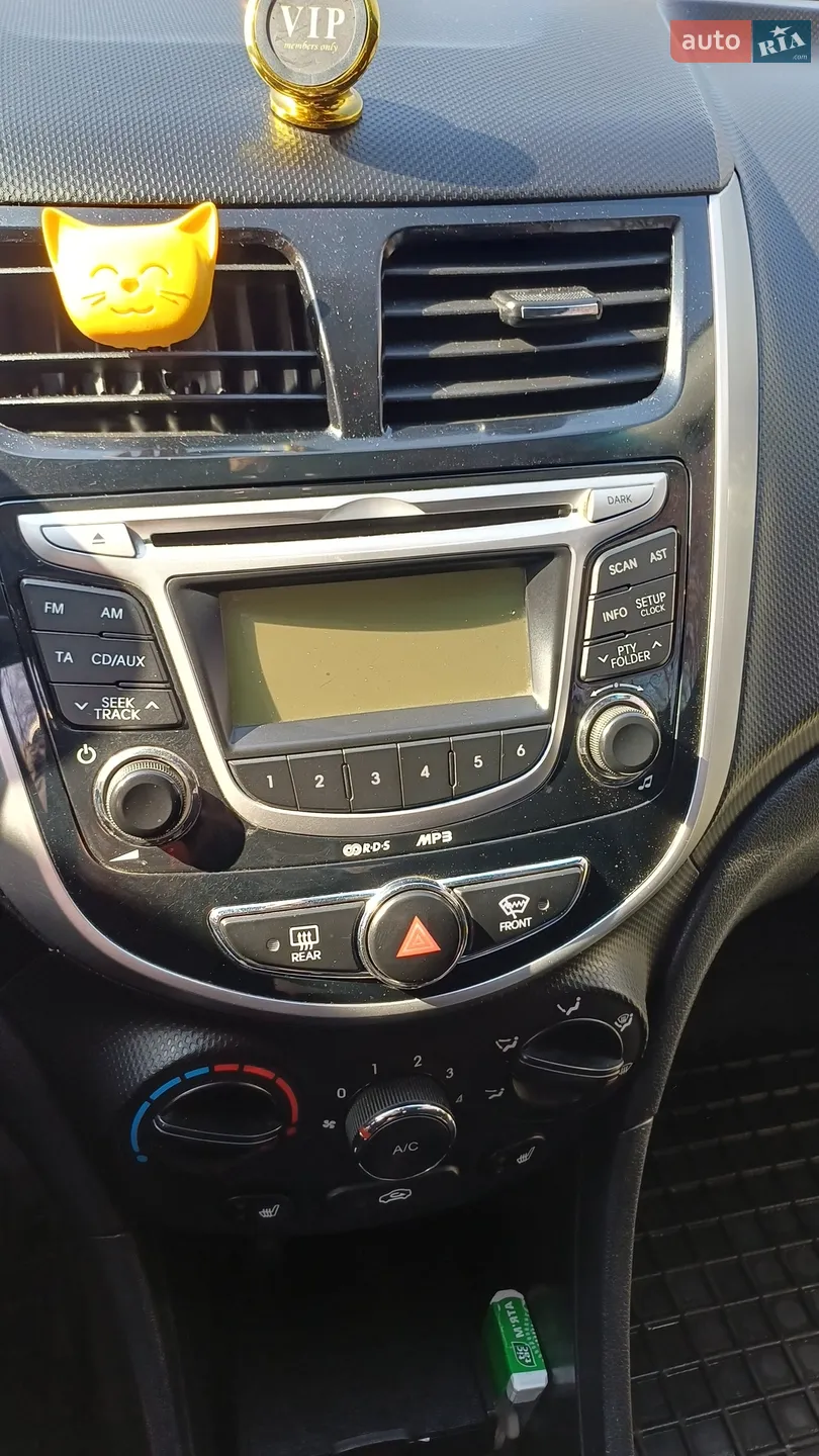 2012 Hyundai Accent - мініатюра 17