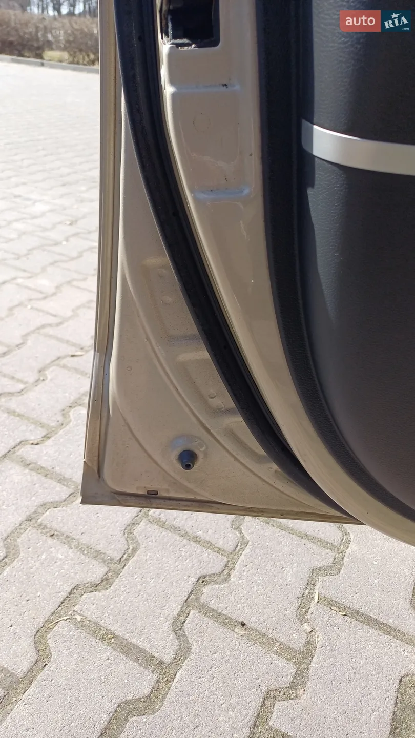 2012 Hyundai Accent - мініатюра 16