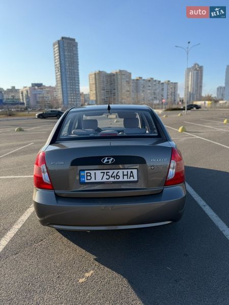 Седан Hyundai Accent 2010 в Киеве