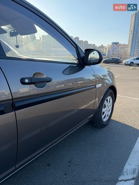 Седан Hyundai Accent 2010 в Киеве