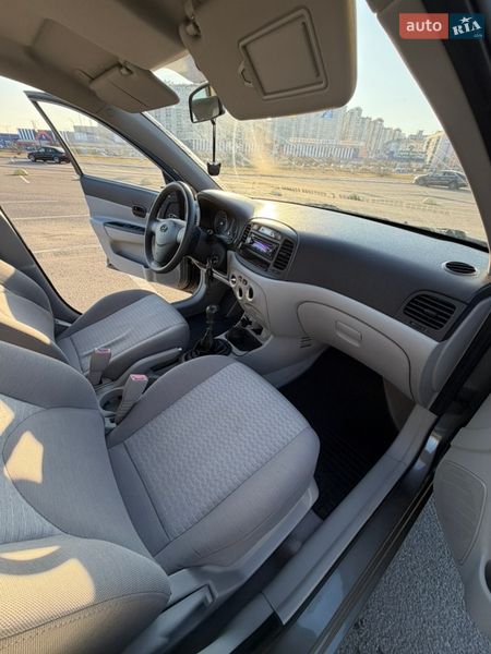 Седан Hyundai Accent 2010 в Киеве