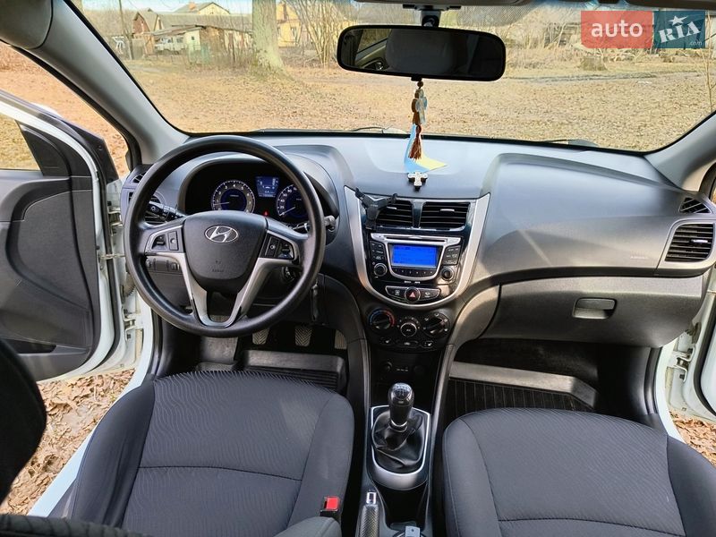 Седан Hyundai Accent 2013 в Луцке