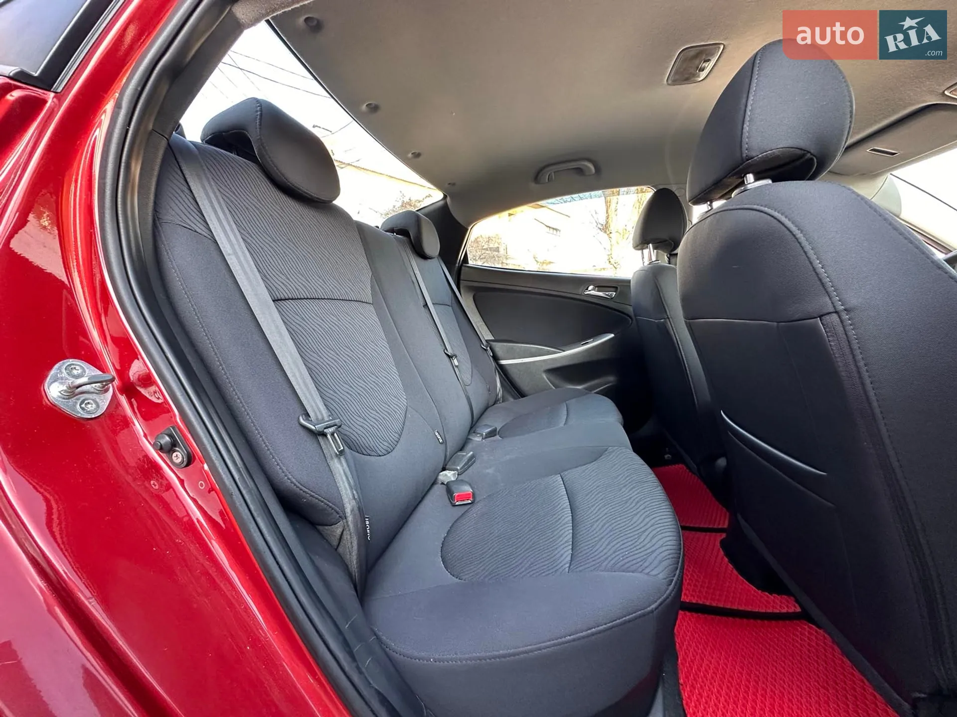 2011 Hyundai Accent - мініатюра 9