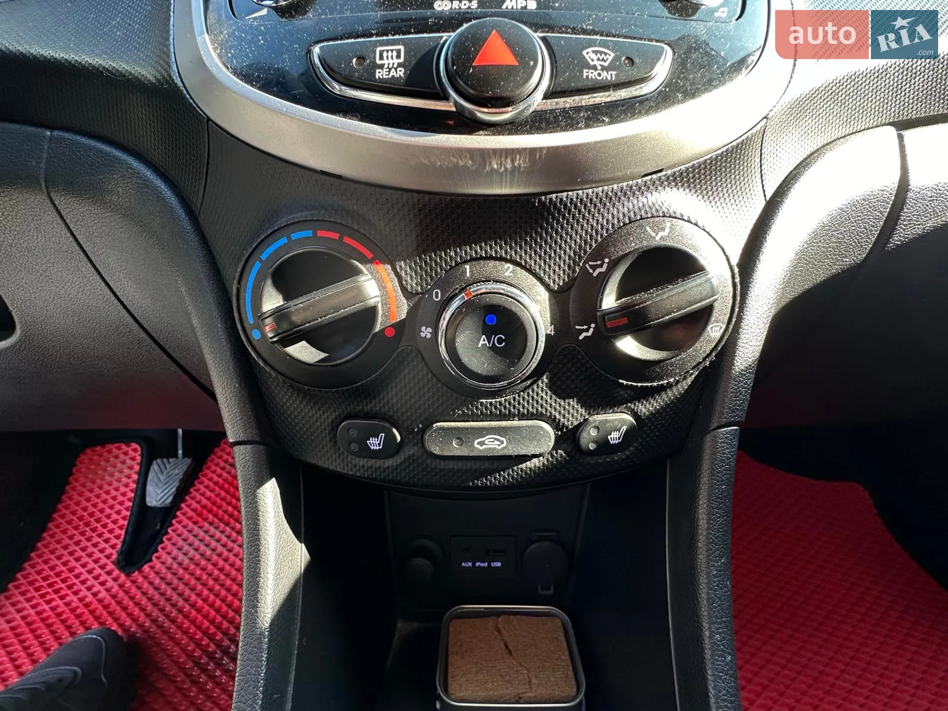 2011 Hyundai Accent - мініатюра 21