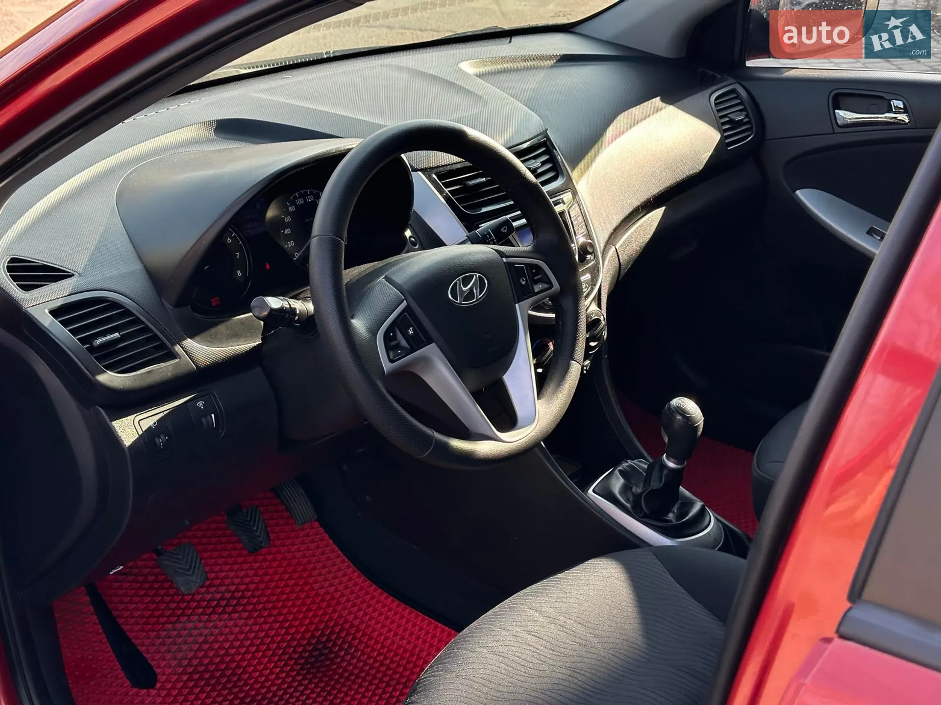 2011 Hyundai Accent - мініатюра 25