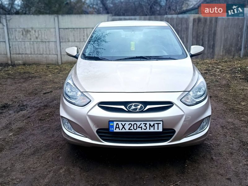 Hyundai Accent 2011 Hyundai Accent 2011