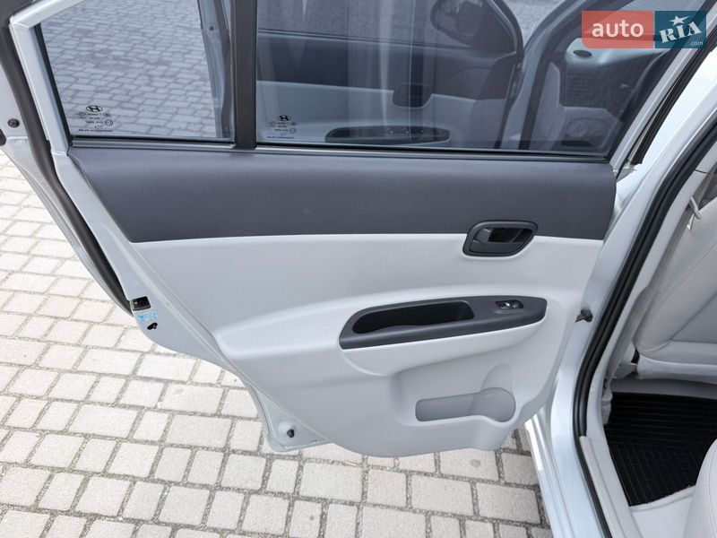 Седан Hyundai Accent 2008 в Дніпрі