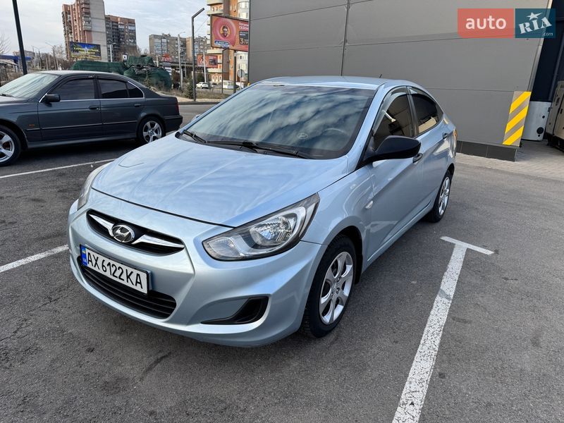 Hyundai Accent 2011