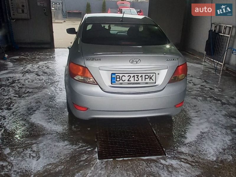 Седан Hyundai Accent 2011 в Шептицькому