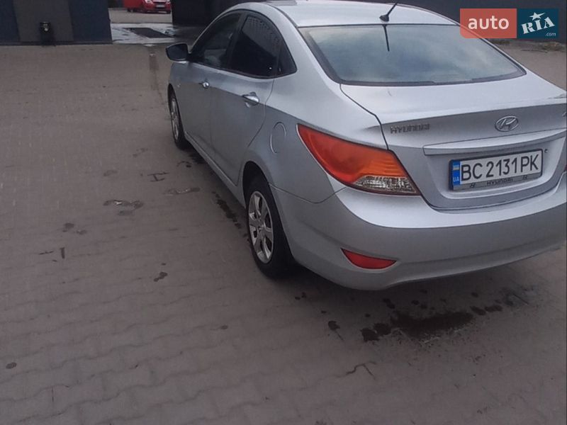 Седан Hyundai Accent 2011 в Шептицькому