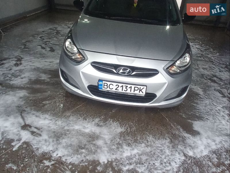 Hyundai Accent 2011 Hyundai Accent 2011