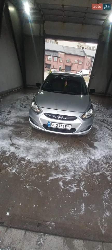 2012 Hyundai Accent - мініатюра 16