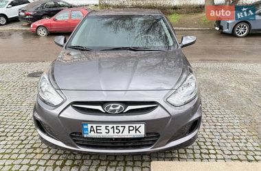 Седан Hyundai Accent 2011 в Днепре