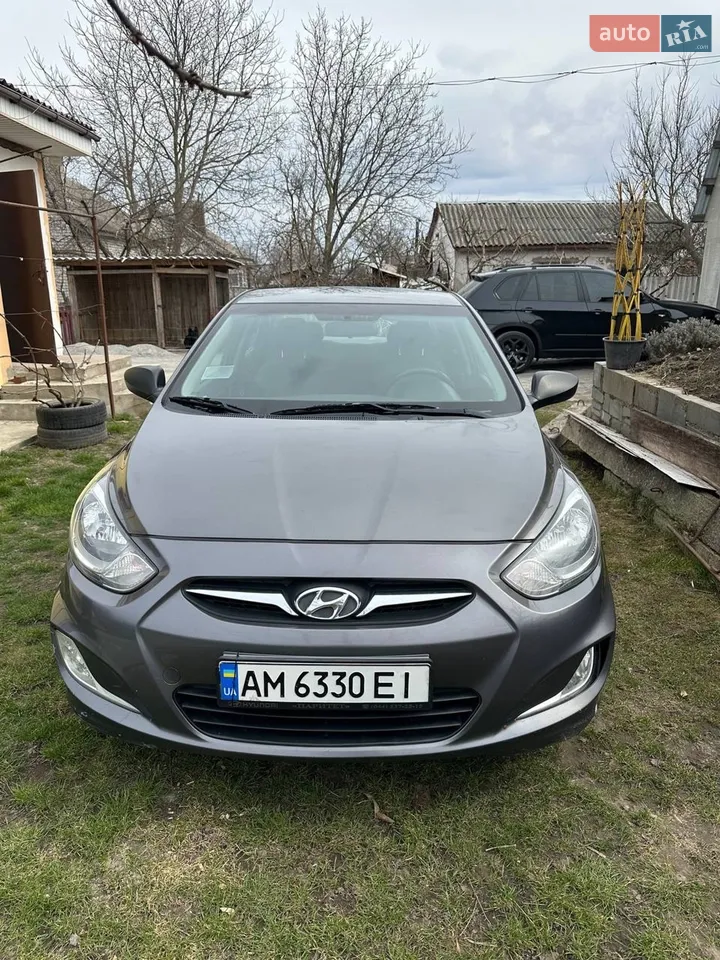 2011 Hyundai Accent - мініатюра 8