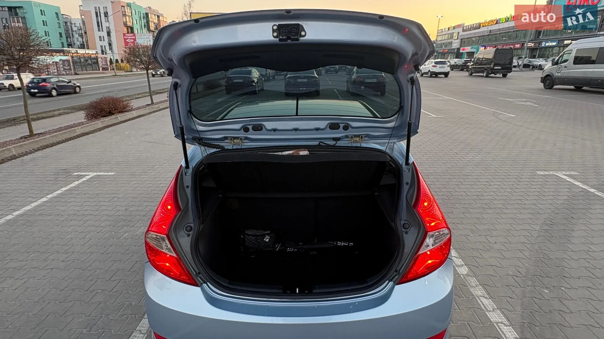 2012 Hyundai Accent - мініатюра 9