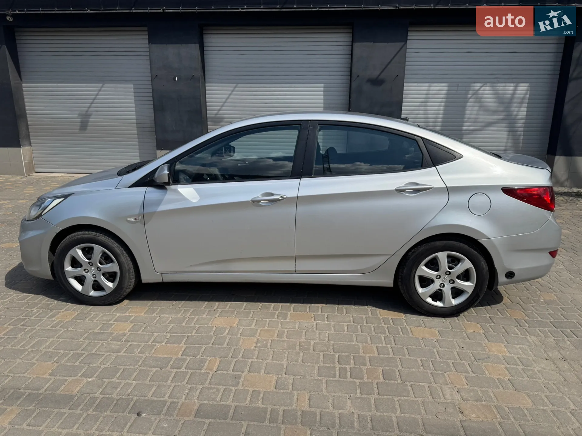 2011 Hyundai Accent - мініатюра 6