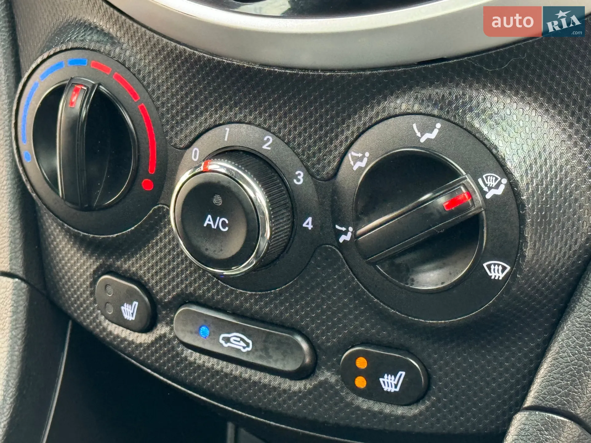 2012 Hyundai Accent - мініатюра 66