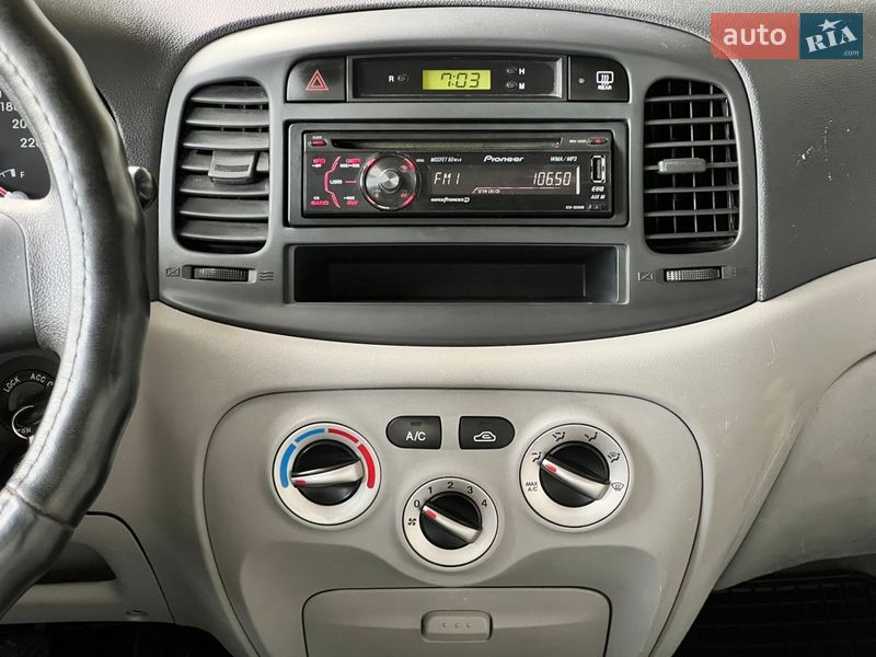 Седан Hyundai Accent 2008 в Киеве