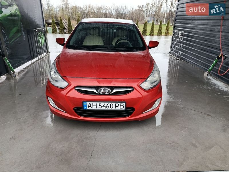 Hyundai Accent 2011