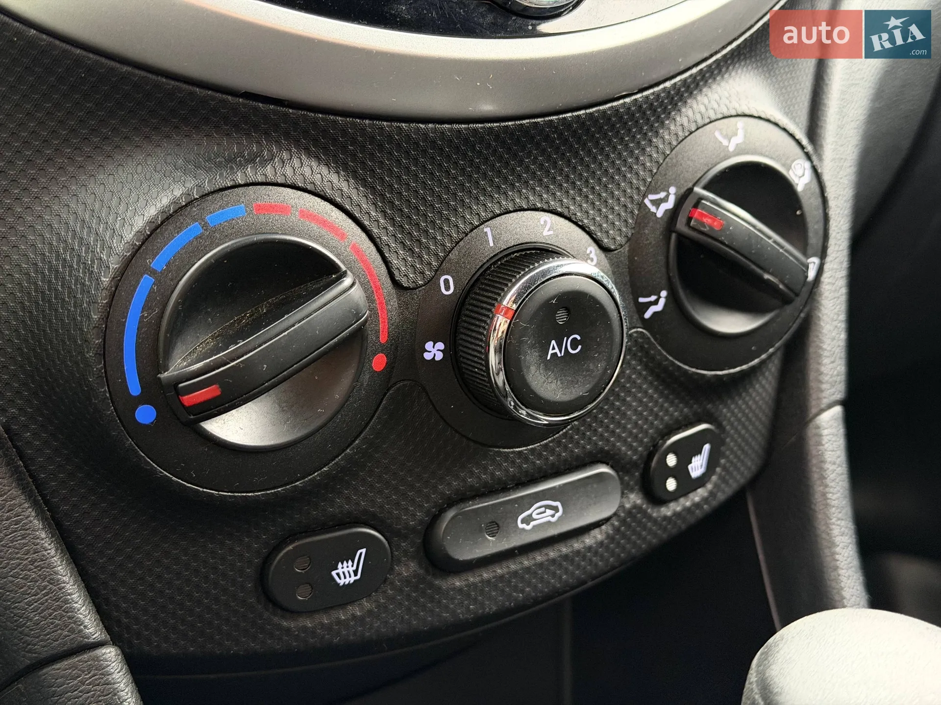 2012 Hyundai Accent - мініатюра 57