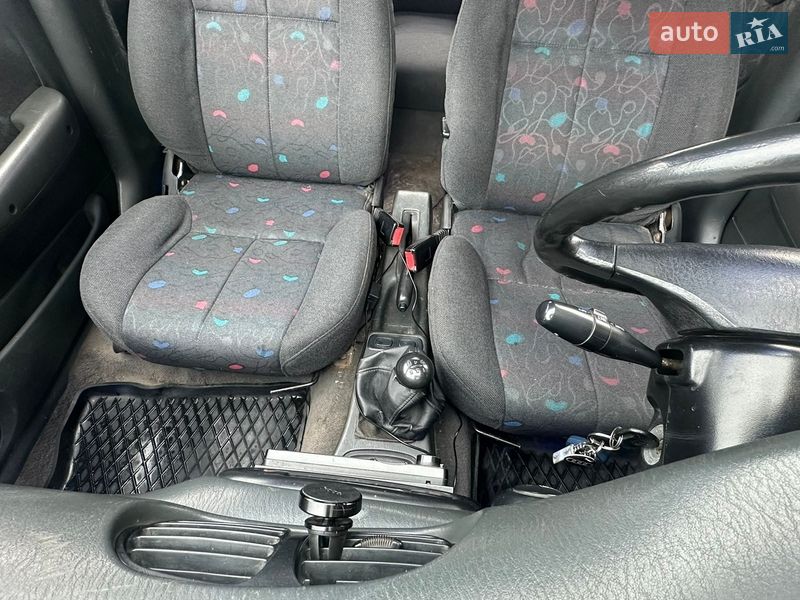 Седан Hyundai Accent 1997 в Львове