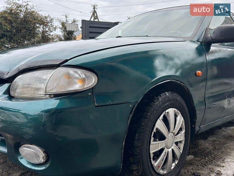 Седан Hyundai Accent 1997 в Львове