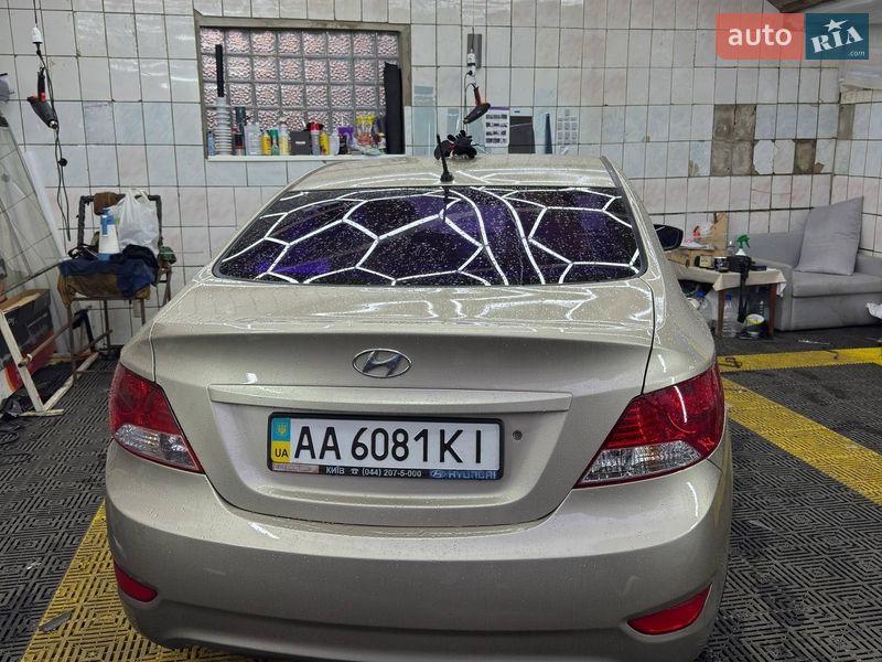 Седан Hyundai Accent 2011 в Киеве