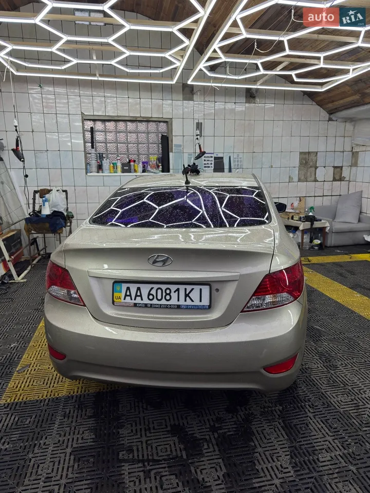 2011 Hyundai Accent - мініатюра 23