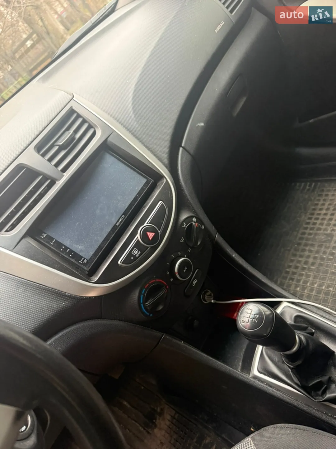 2012 Hyundai Accent - мініатюра 11