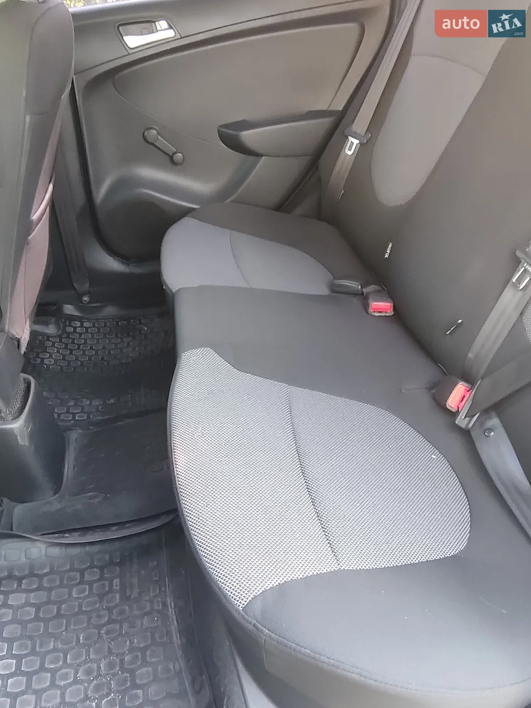 2011 Hyundai Accent - мініатюра 16