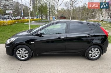 Хетчбек Hyundai Accent 2012 в Дніпрі