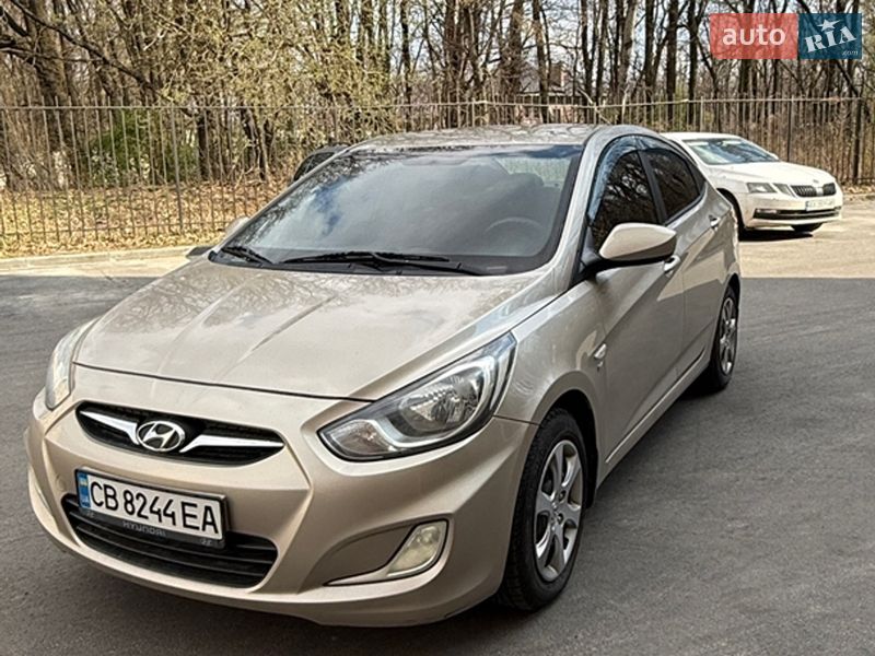 Hyundai Accent 2011