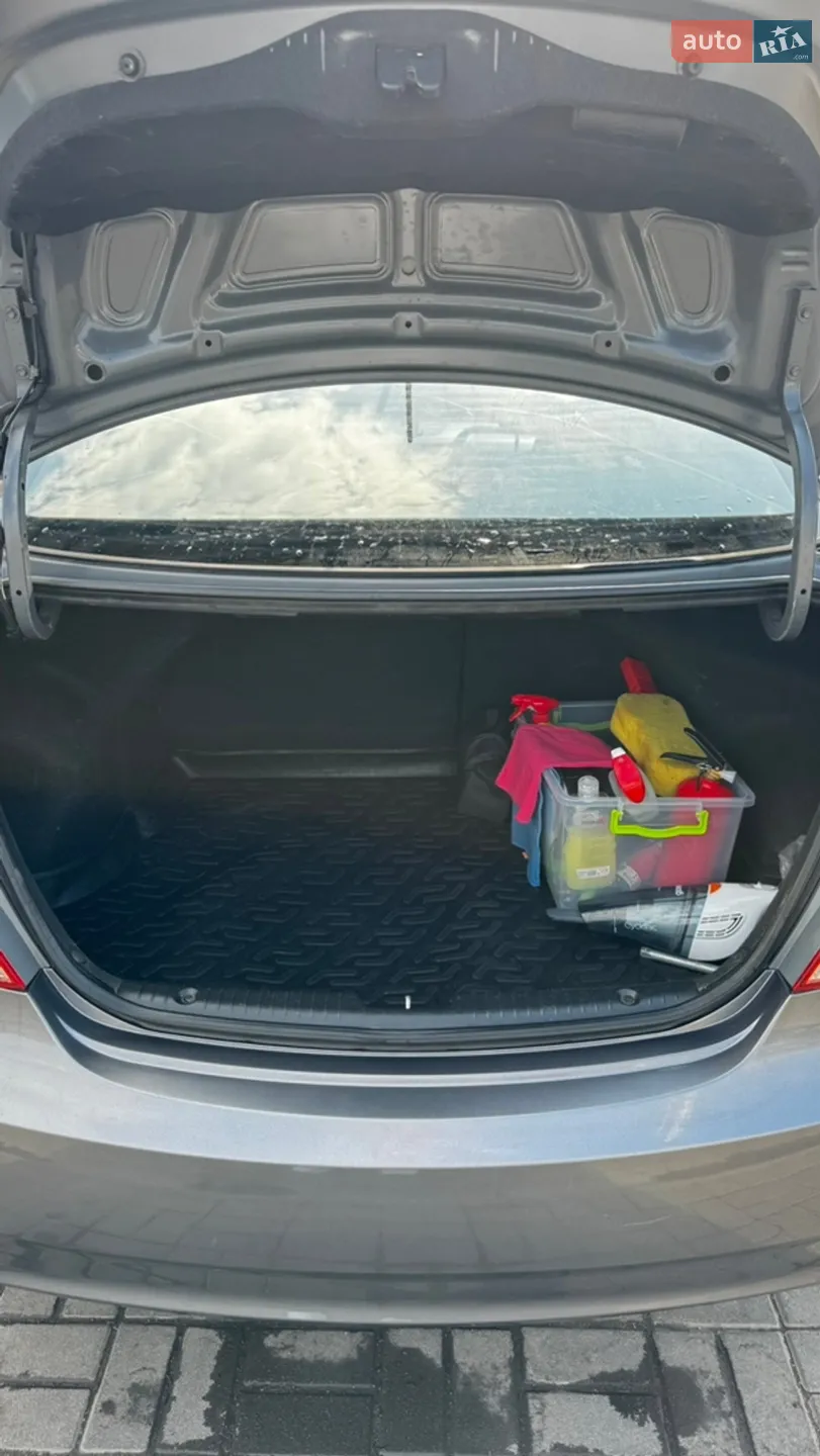 2013 Hyundai Accent - мініатюра 4