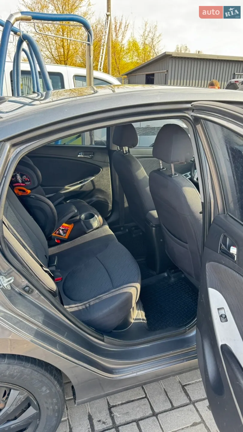2013 Hyundai Accent - мініатюра 8