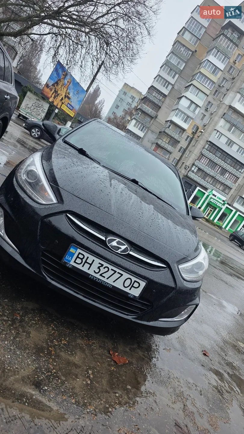 2017 Hyundai Accent - фото 1
