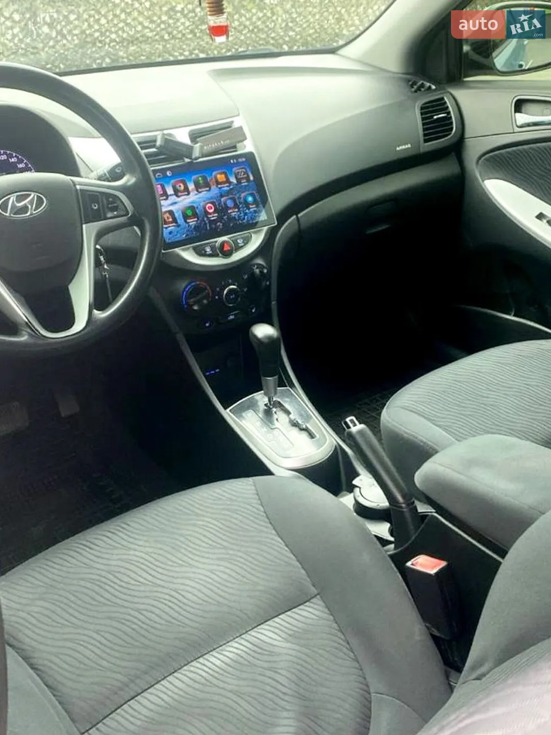 2012 Hyundai Accent - мініатюра 10