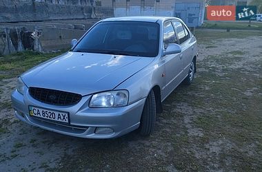 Лифтбек Hyundai Accent 2002 в Киеве