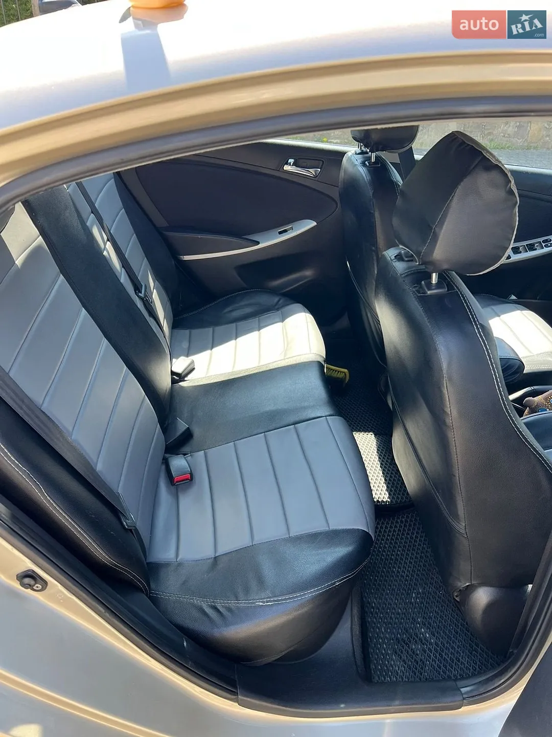 2012 Hyundai Accent - мініатюра 8