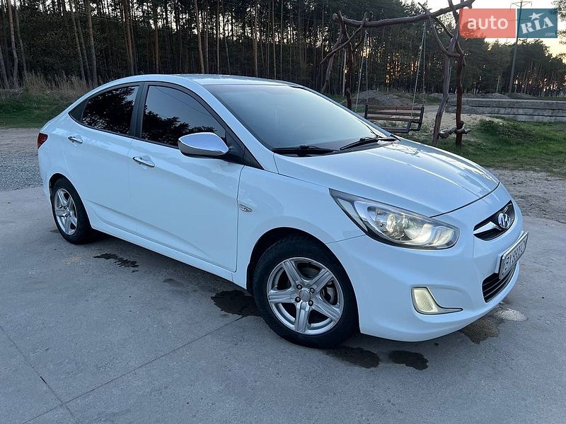 Hyundai Accent 2011