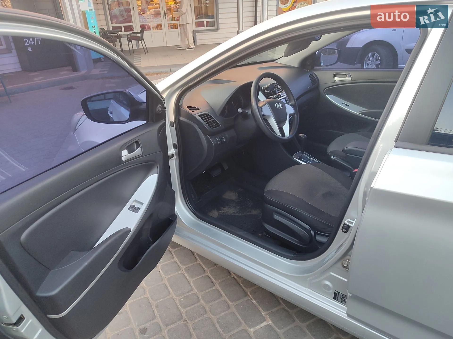 2011 Hyundai Accent - мініатюра 19