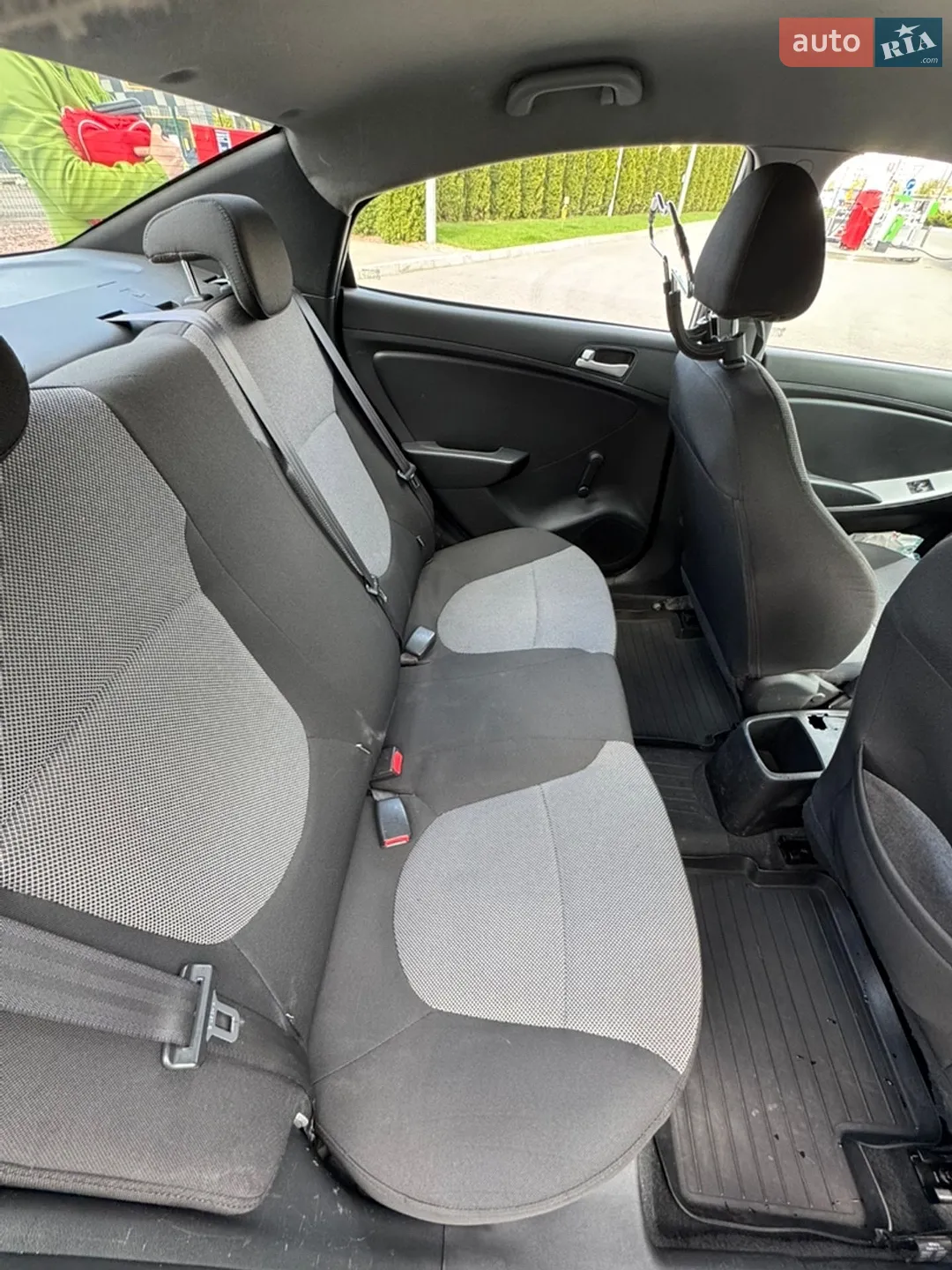 2011 Hyundai Accent - мініатюра 12