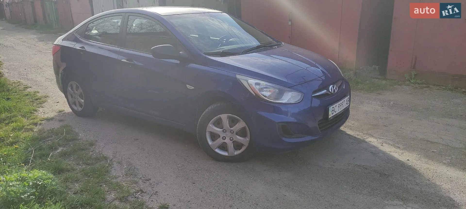 2011 Hyundai Accent - мініатюра 3
