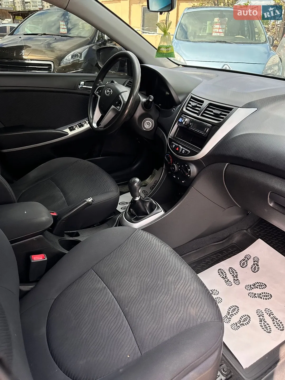 2012 Hyundai Accent - мініатюра 8