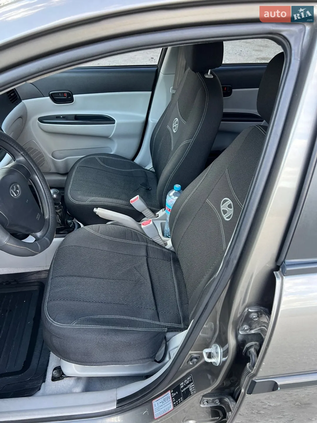 2010 Hyundai Accent - мініатюра 13