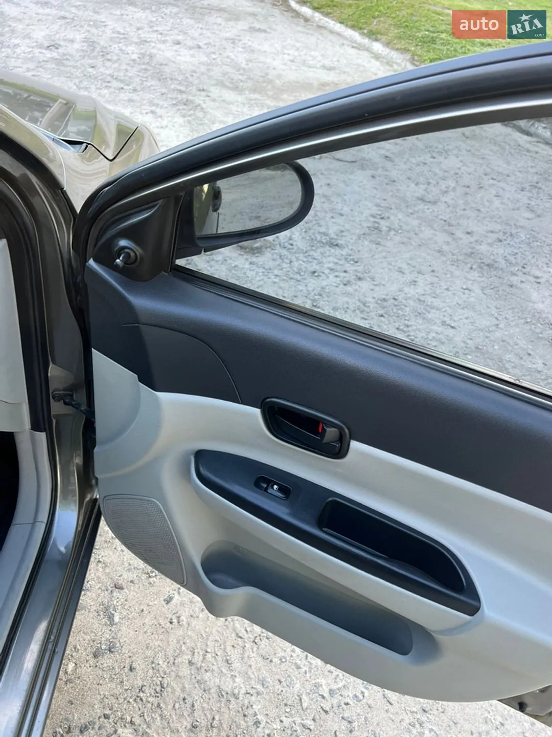 2010 Hyundai Accent - мініатюра 18