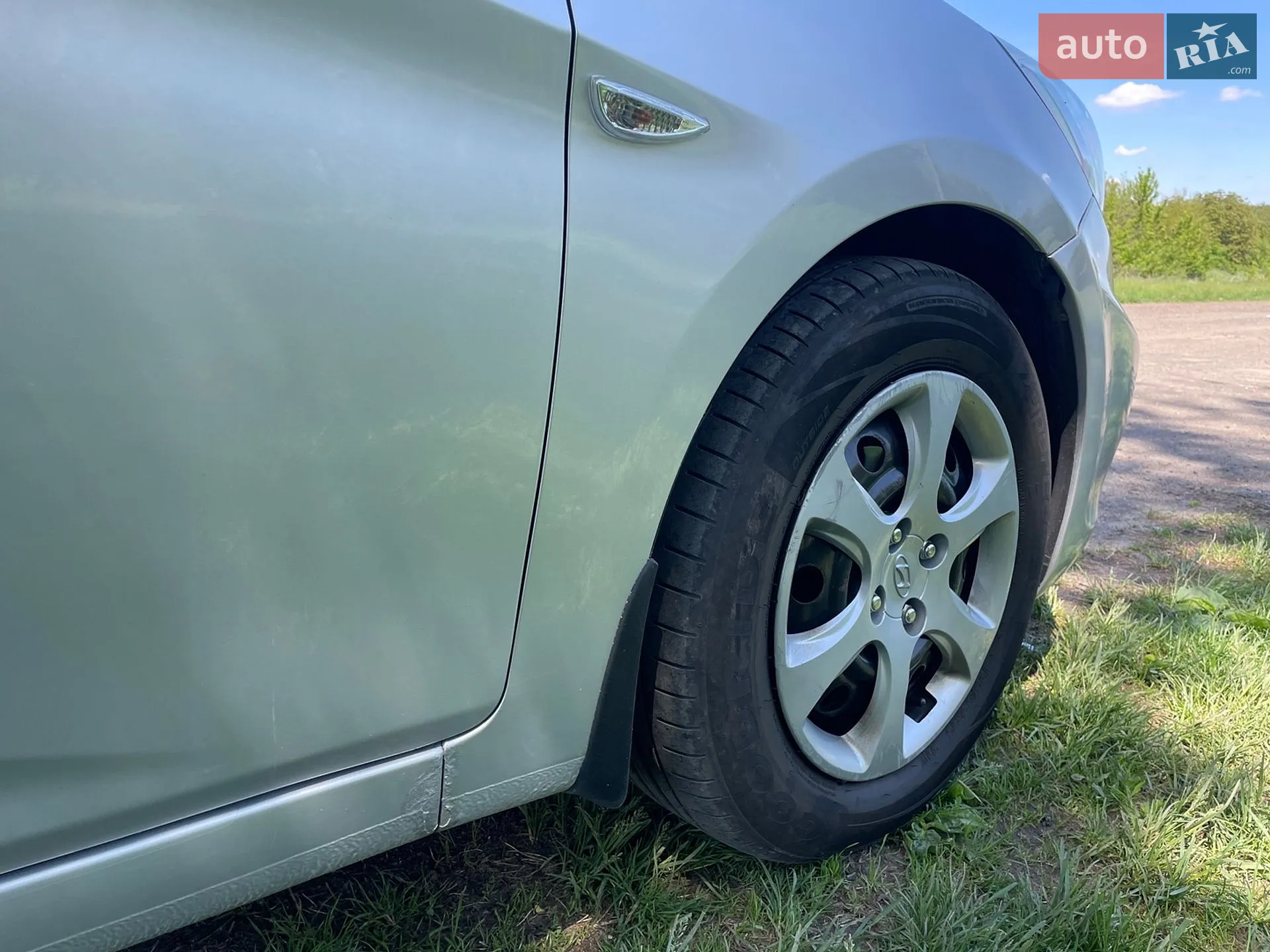 2011 Hyundai Accent - мініатюра 9